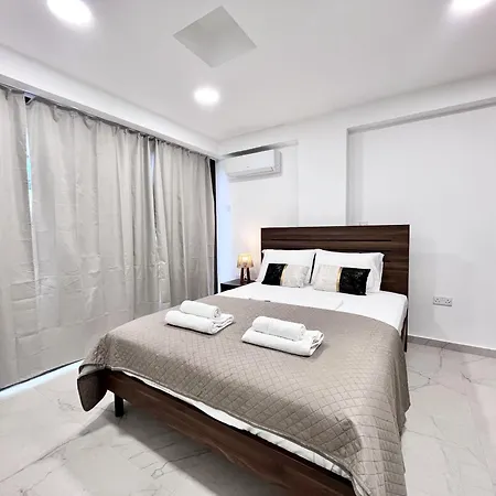 Finikoudes Nest 2 * Larnaka