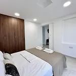Finikoudes Nest 2