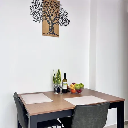 Apartment Finikoudes Nest 2