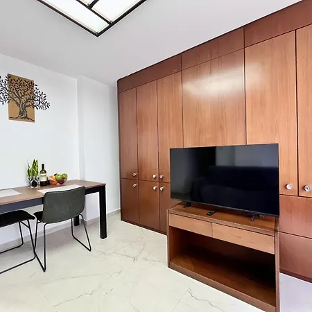 Apartment Finikoudes Nest 2 *