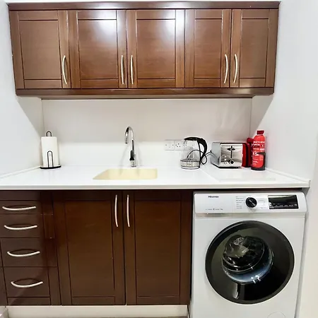 Apartment Finikoudes Nest 2 *