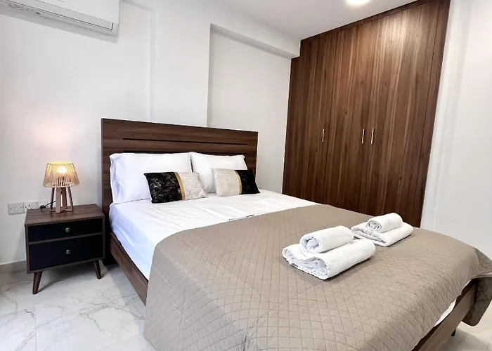 Finikoudes Nest 2 Larnaca